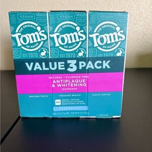 Toms Everyday Toothpaste with Natural Ingredients